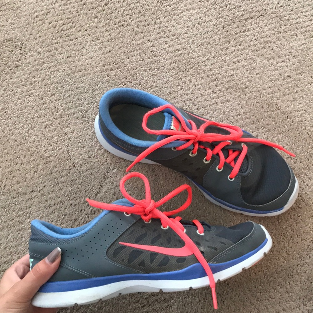 Nike shoes